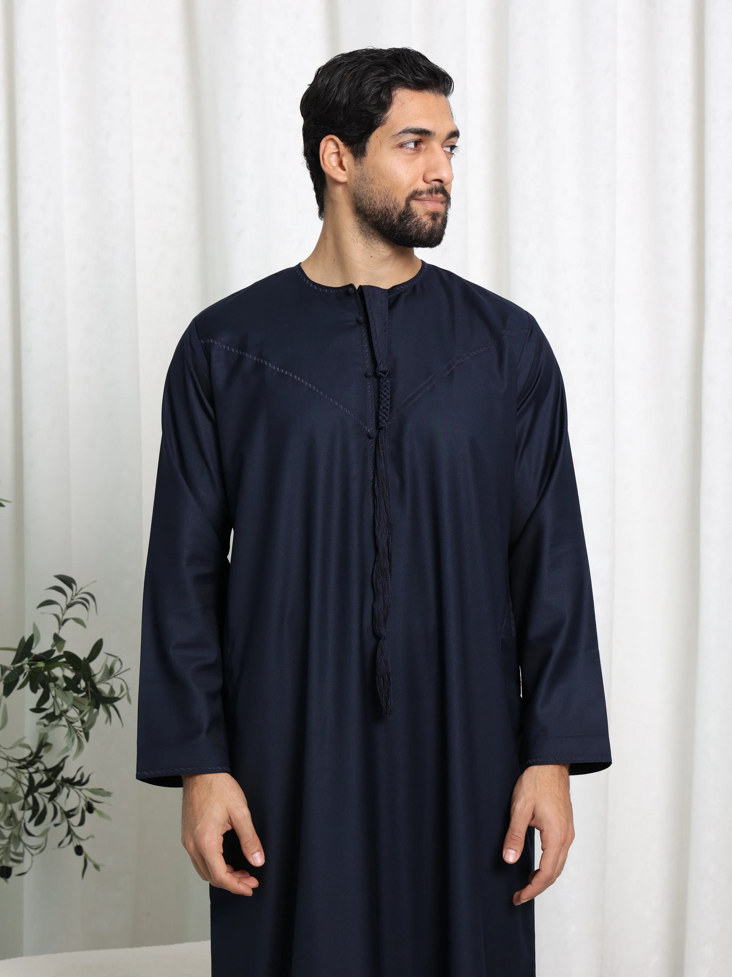 Emirati Thobes